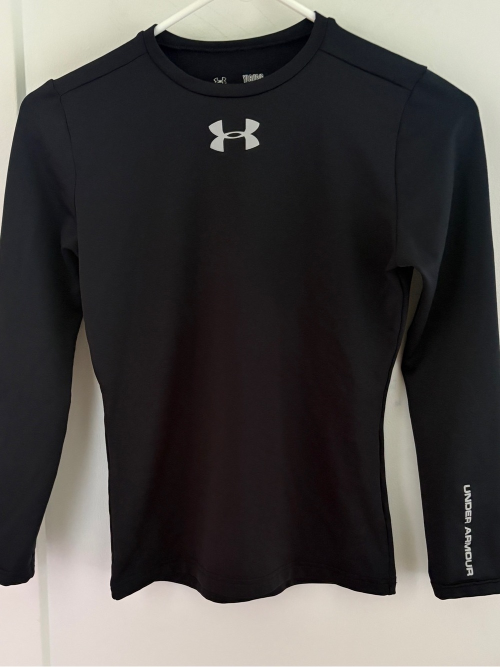 Under Armour cold gear fitted compression tee girl's sz YLG EUC